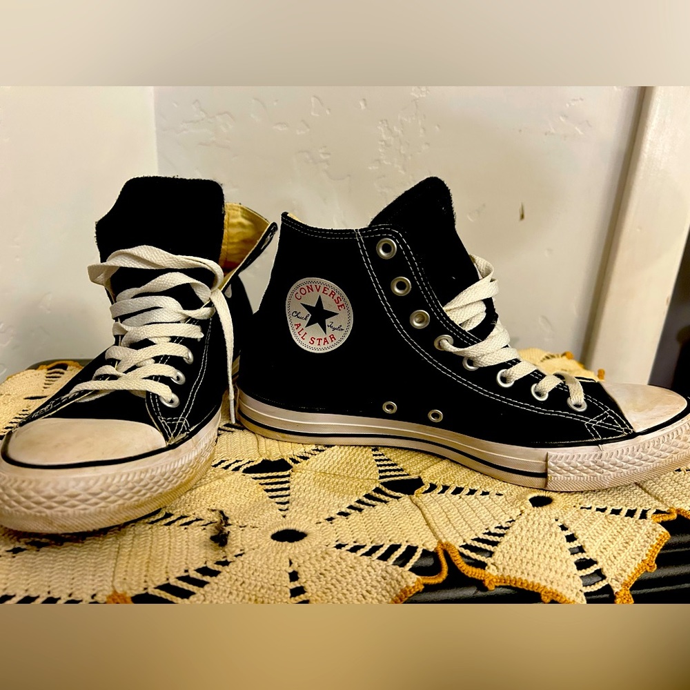 Black high top converse